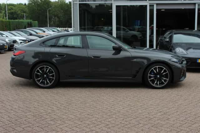 BMW i4 (2022) thumbnail 6
