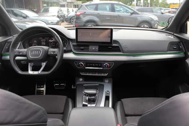 Audi SQ5 (2017) thumbnail 2