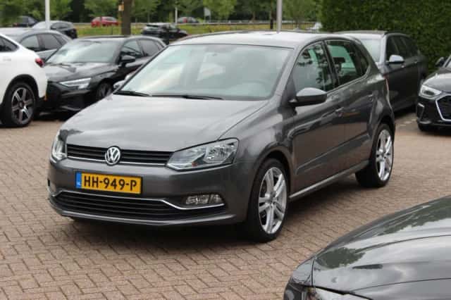 Volkswagen Polo (2015) thumbnail 6