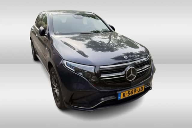Mercedes-Benz EQC (2020) thumbnail 1