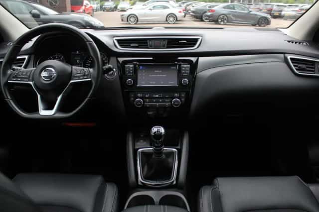 Nissan Qashqai (2018) thumbnail 2