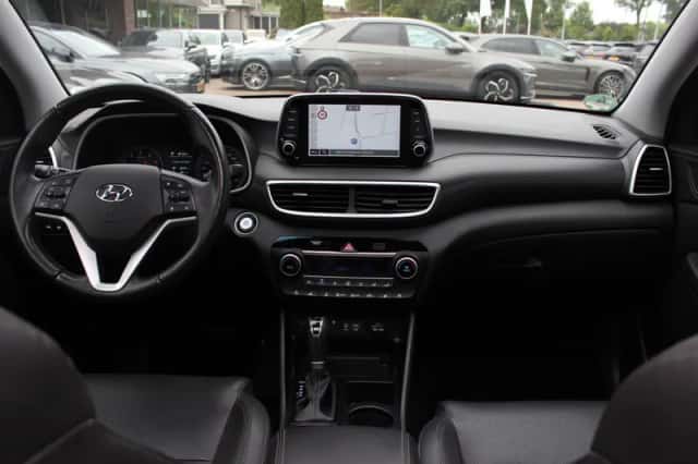 Hyundai Tucson (2019) thumbnail 2
