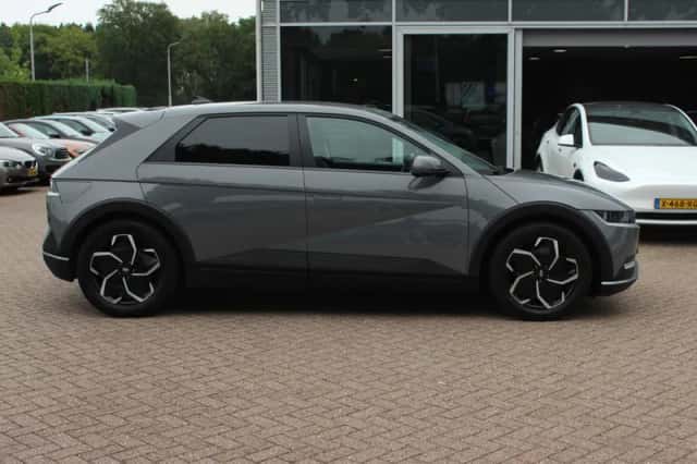 Hyundai Ioniq (2021) thumbnail 6