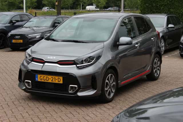 Kia Picanto (2024) thumbnail 6