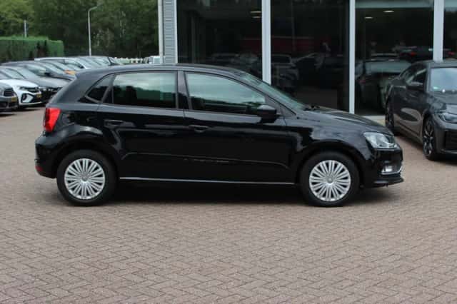 Volkswagen Polo (2015) thumbnail 5