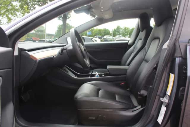 Tesla Model 3 (2020) thumbnail 6
