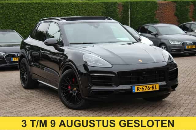 Porsche Cayenne (2020) thumbnail 1