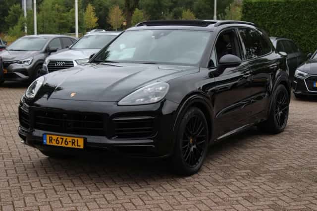Porsche Cayenne (2020) thumbnail 6