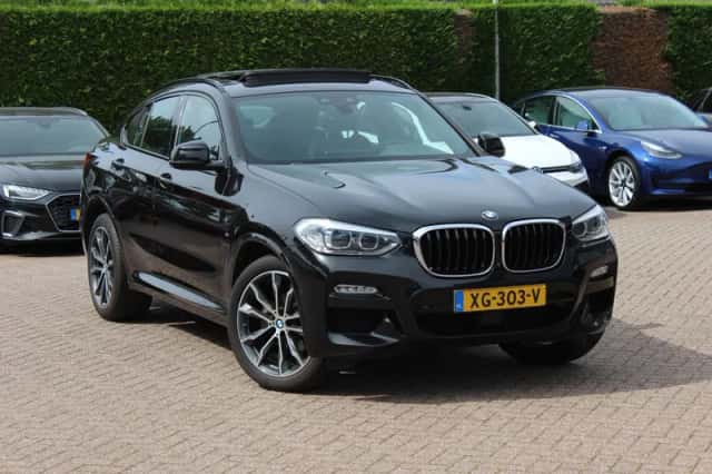 BMW X4 (2019) thumbnail 1