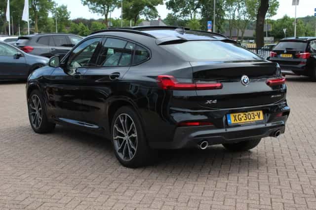 BMW X4 (2019) thumbnail 3