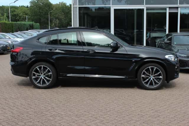 BMW X4 (2019) thumbnail 5
