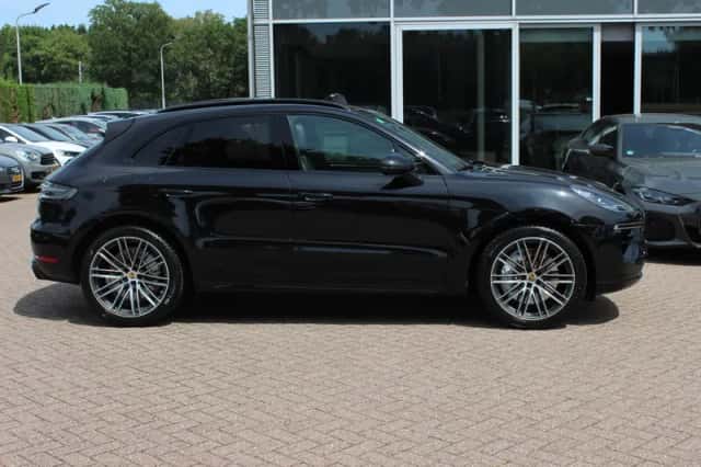 Porsche Macan (2020) thumbnail 5