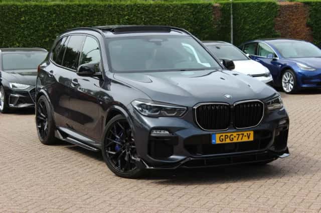 BMW X5 (2019) thumbnail 1