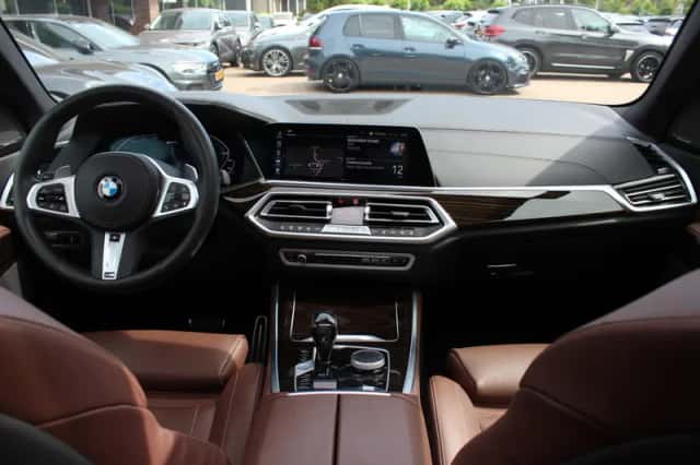 BMW X5 (2019) thumbnail 2