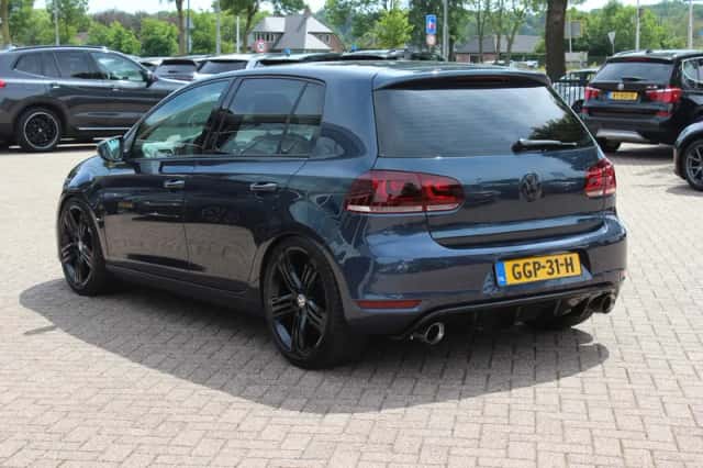 Volkswagen Golf (2009) thumbnail 3