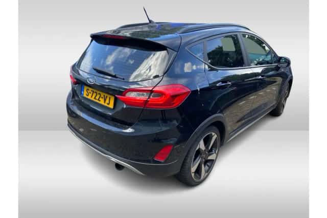 Ford Fiesta (2020) thumbnail 2