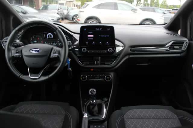 Ford Fiesta (2020) thumbnail 2