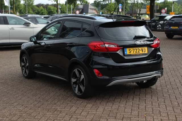 Ford Fiesta (2020) thumbnail 3