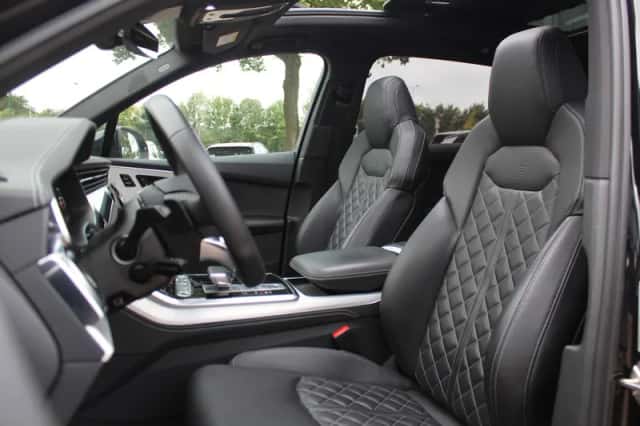 Audi Q7 (2021) thumbnail 5