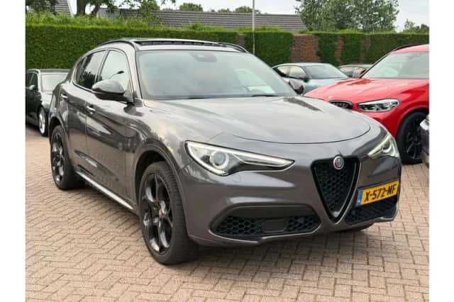 Alfa Romeo Stelvio (2019) thumbnail 5