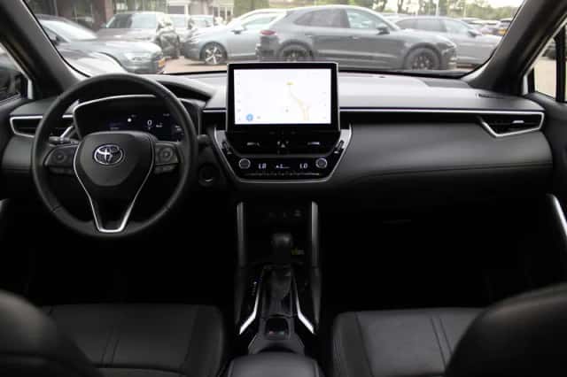 Toyota Corolla (2023) thumbnail 2