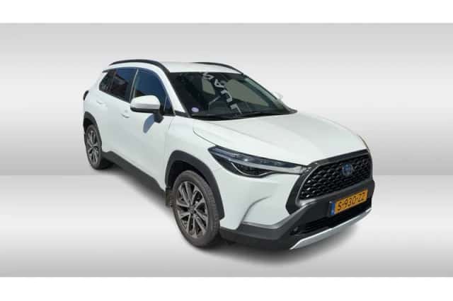 Toyota Corolla (2023) thumbnail 3