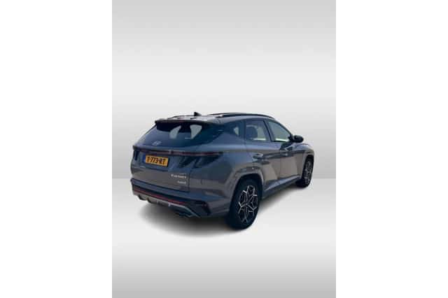 Hyundai Tucson (2022) thumbnail 2