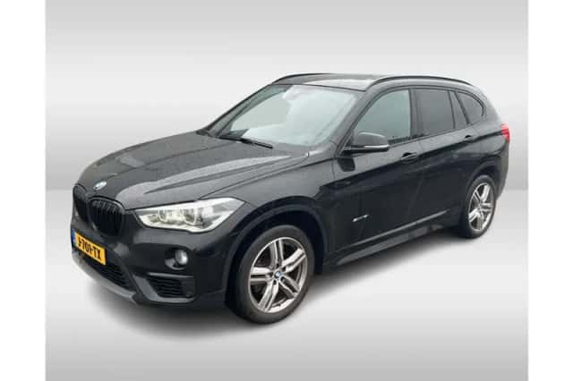 BMW X1 (2018) thumbnail 1