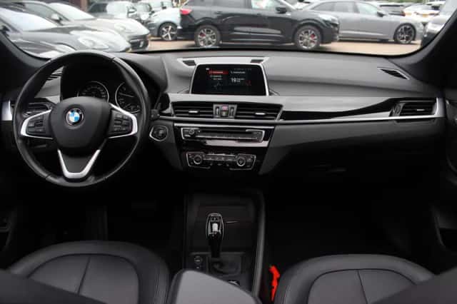 BMW X1 (2018) thumbnail 2