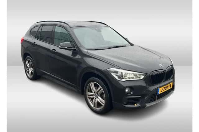 BMW X1 (2018) thumbnail 3