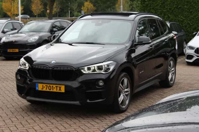BMW X1 (2018) thumbnail 6