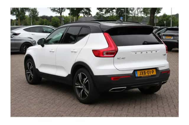 Volvo XC40 (2020) thumbnail 3