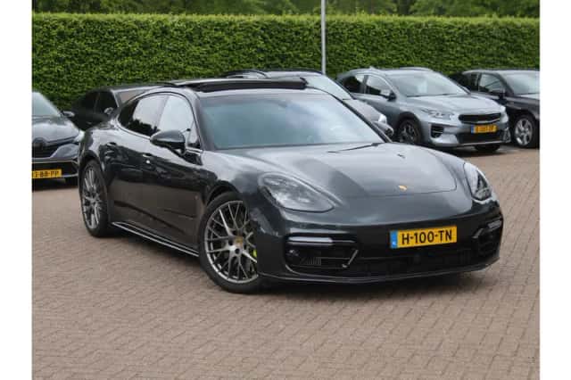 Porsche Panamera (2019) thumbnail 1