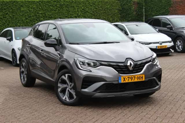 Renault Captur (2023) thumbnail 1
