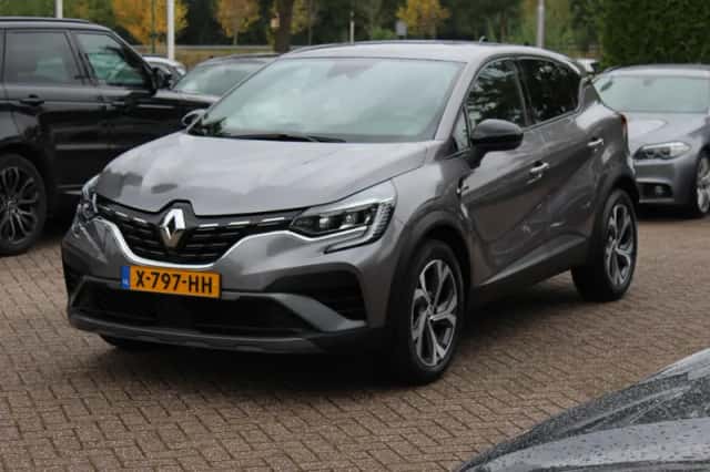 Renault Captur (2023) thumbnail 6