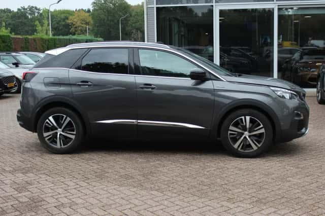 Peugeot 3008 (2019) thumbnail 5