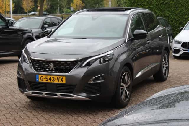 Peugeot 3008 (2019) thumbnail 6