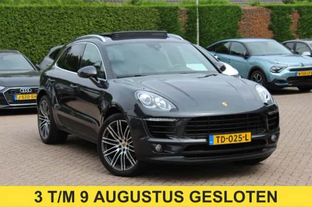 Porsche Macan (2018) thumbnail 1