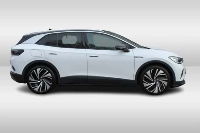 Volkswagen ID.4 (2020) thumbnail 3