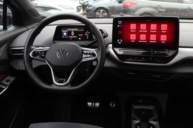 Volkswagen ID.4 (2020) thumbnail 5