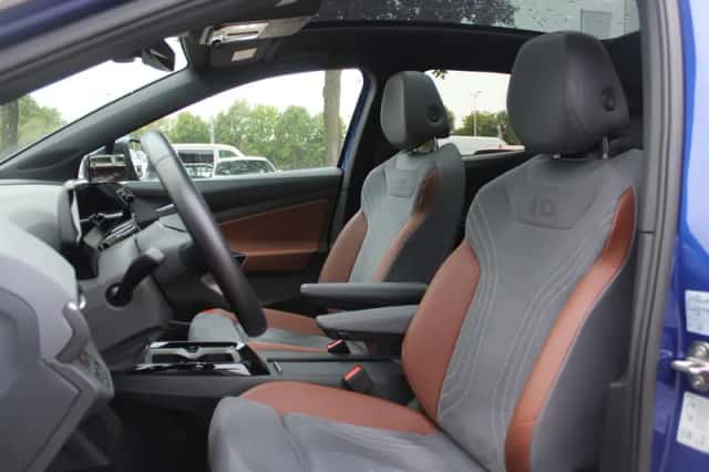 Volkswagen ID.4 (2020) thumbnail 5