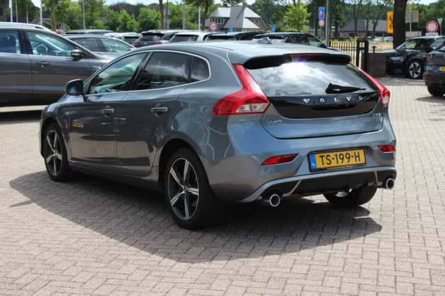 Volvo V40 (2017) thumbnail 3