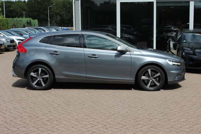 Volvo V40 (2017) thumbnail 5