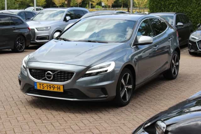 Volvo V40 (2017) thumbnail 6