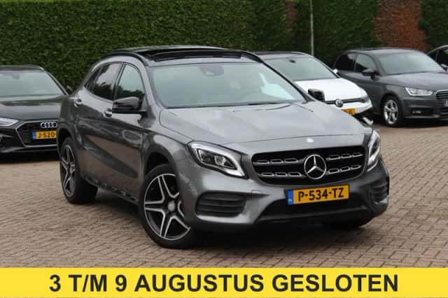 Mercedes-Benz GLA (2017) thumbnail 1