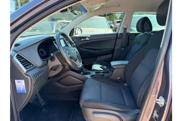 Hyundai Tucson (2016) thumbnail 6