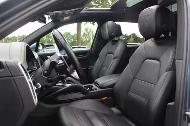 Porsche Cayenne (2019) thumbnail 4