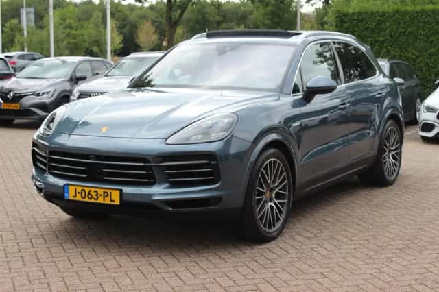 Porsche Cayenne (2019) thumbnail 6