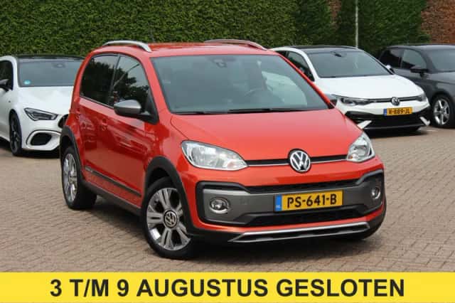 Volkswagen Up! (2017) thumbnail 1
