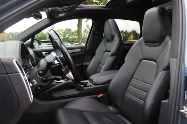 Porsche Cayenne (2018) thumbnail 4